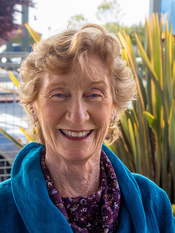 Susan (Su) Nerton (Crown ’71, psychology; computer and information science ’87)